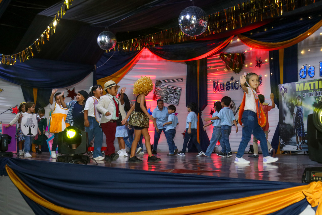 ANIVERSARIO AR-566